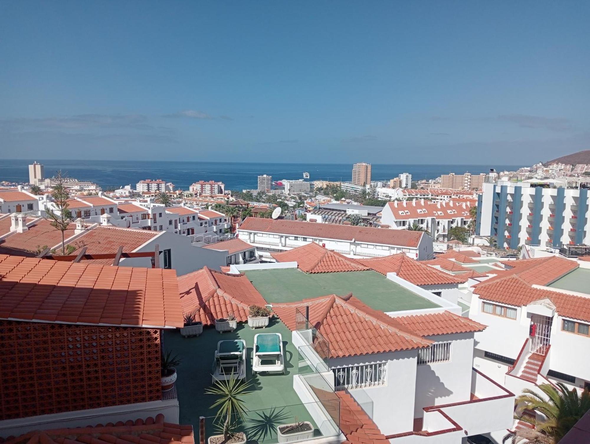 Greatly Located Apartment With Heated Pool, Los Cristianos Los Cristianos  Exterior foto